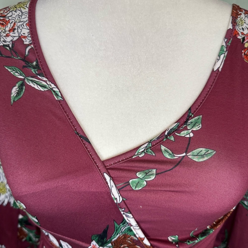 Woman’s Longsleeve Floor Length Floral Dress - Picture 5 of 11